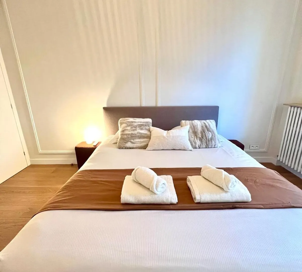 Apartment Au Port De Nice Sublime 2 Pieces Renove A Neuf Climatise