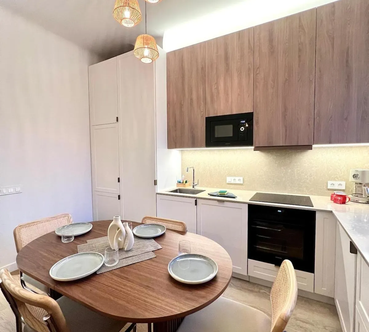 Au Port De Nice Sublime 2 Pieces Renove A Neuf Climatise