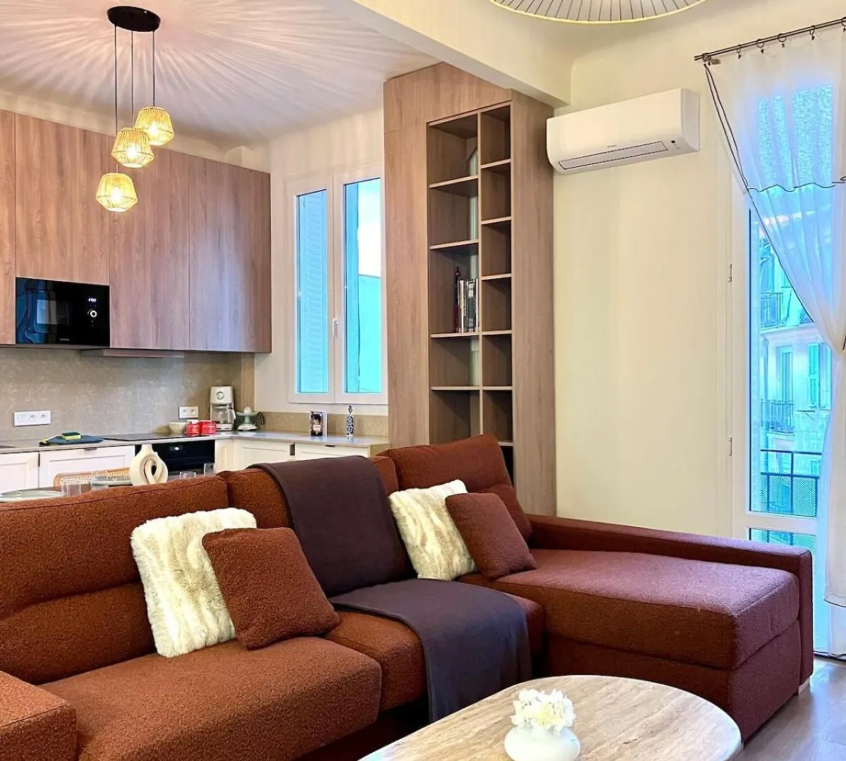Au Port De Nice Sublime 2 Pieces Renove A Neuf Climatise