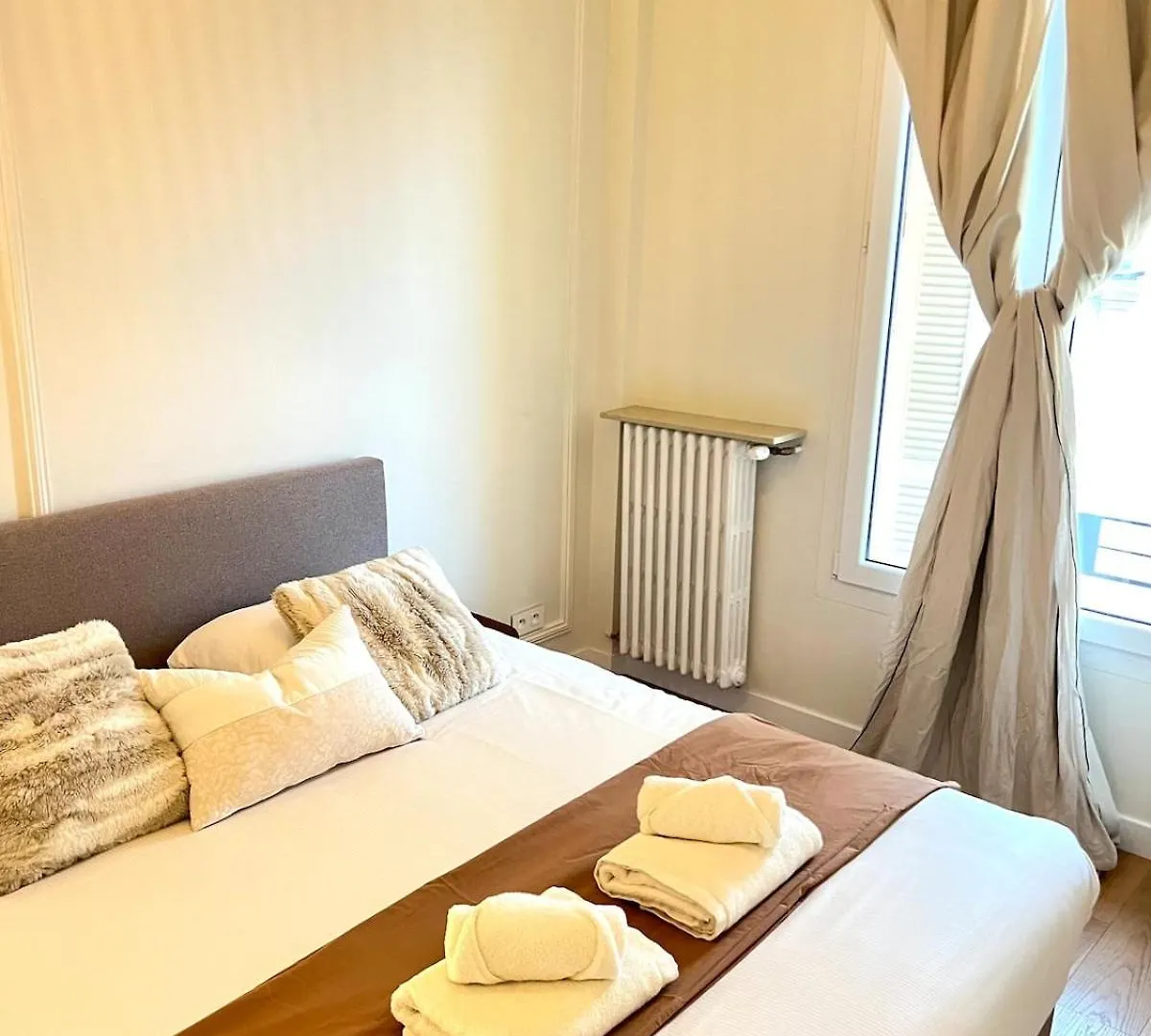 Au Port De Nice Sublime 2 Pieces Renove A Neuf Climatise 0*,